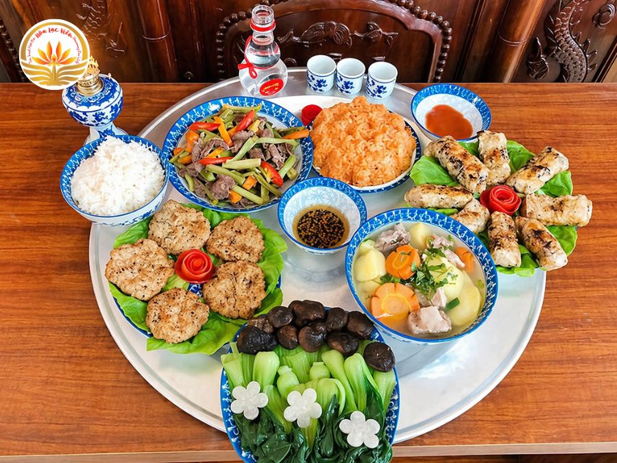 Gia đình nên lưu ý một số vấn đề khi cúng cơm cho người mới mất