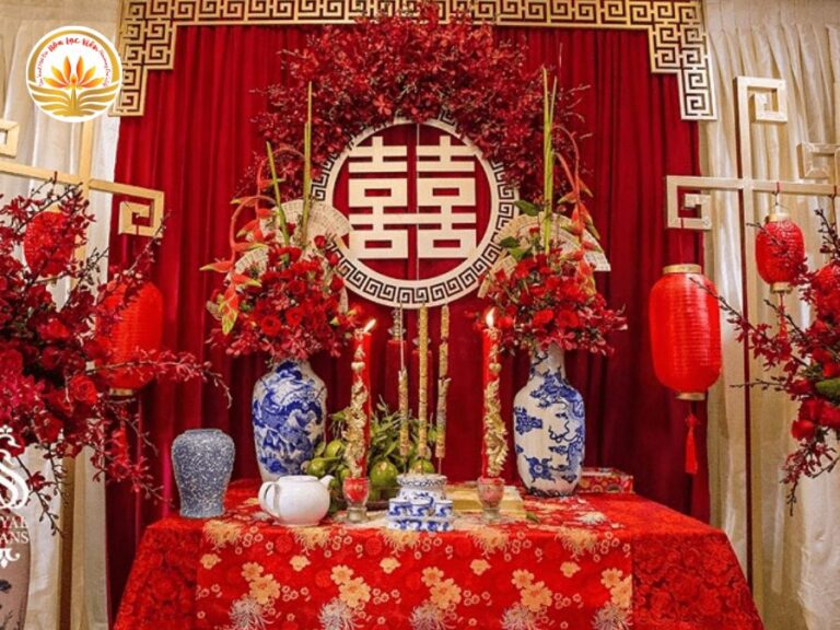 Bàn thờ được xem là "linh hồn" trong mỗi gia đình người Hoa