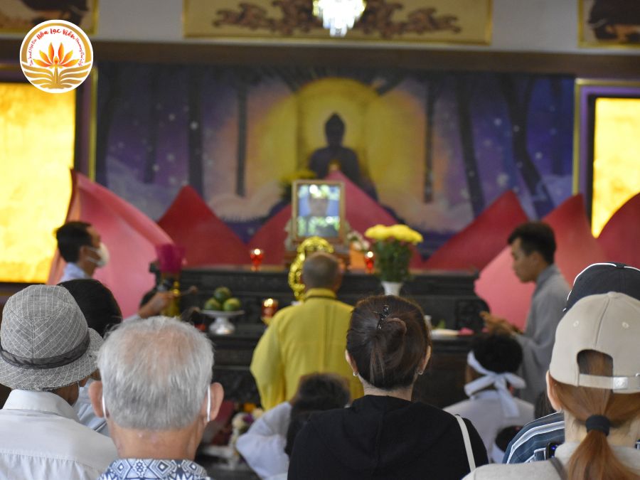 Hòa Lạc Viên luôn đồng hành cùng gia quyến để tiễn đưa người thân thương trang nghiêm, trọn vẹn nhất trong hành trình cuối cùng này.