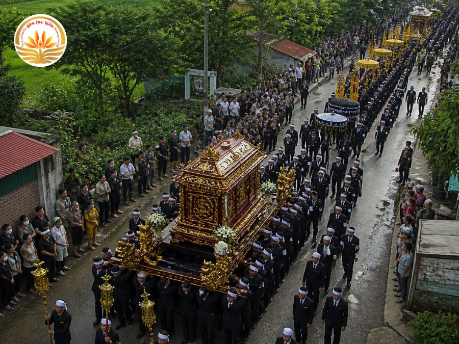 Cửu long di quan là nghi thức đưa tang đầy uy nghiêm và tráng lệ