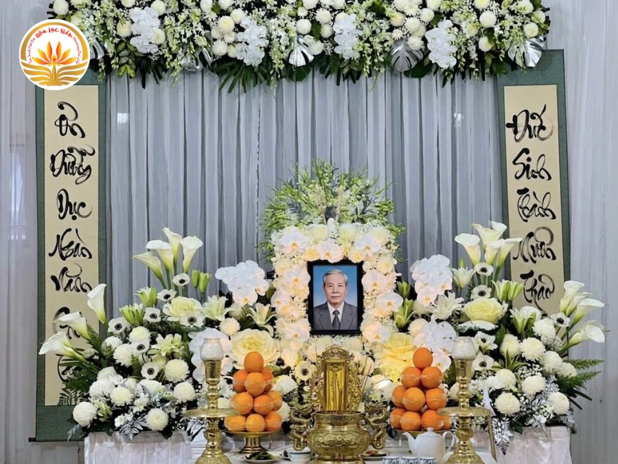 Không gian đám hiếu miền Bắc luôn giữ trọn sự trang nghiêm, tĩnh mịch.