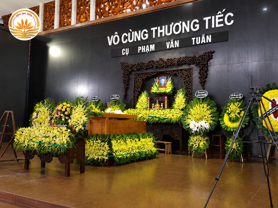 Tổ chức tang lễ tại nhà quàn giúp gia quyến vơi bớt gánh nặng tâm lý và công việc