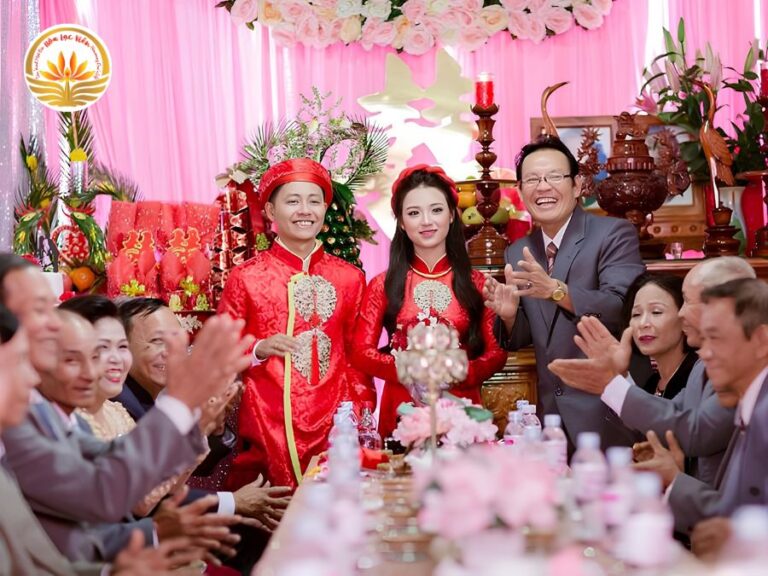 Thông thường, nếu nhà có tang thì không nên đi đám cưới